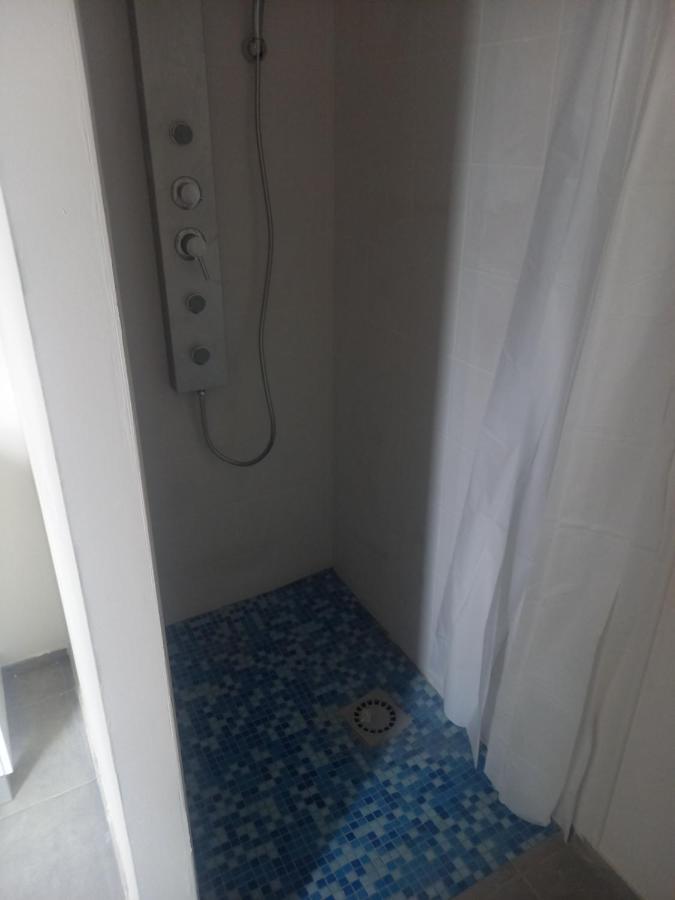 Logement Entier Spacieux Et Confortable A 1 H De Paris Courtenay  Exterior foto