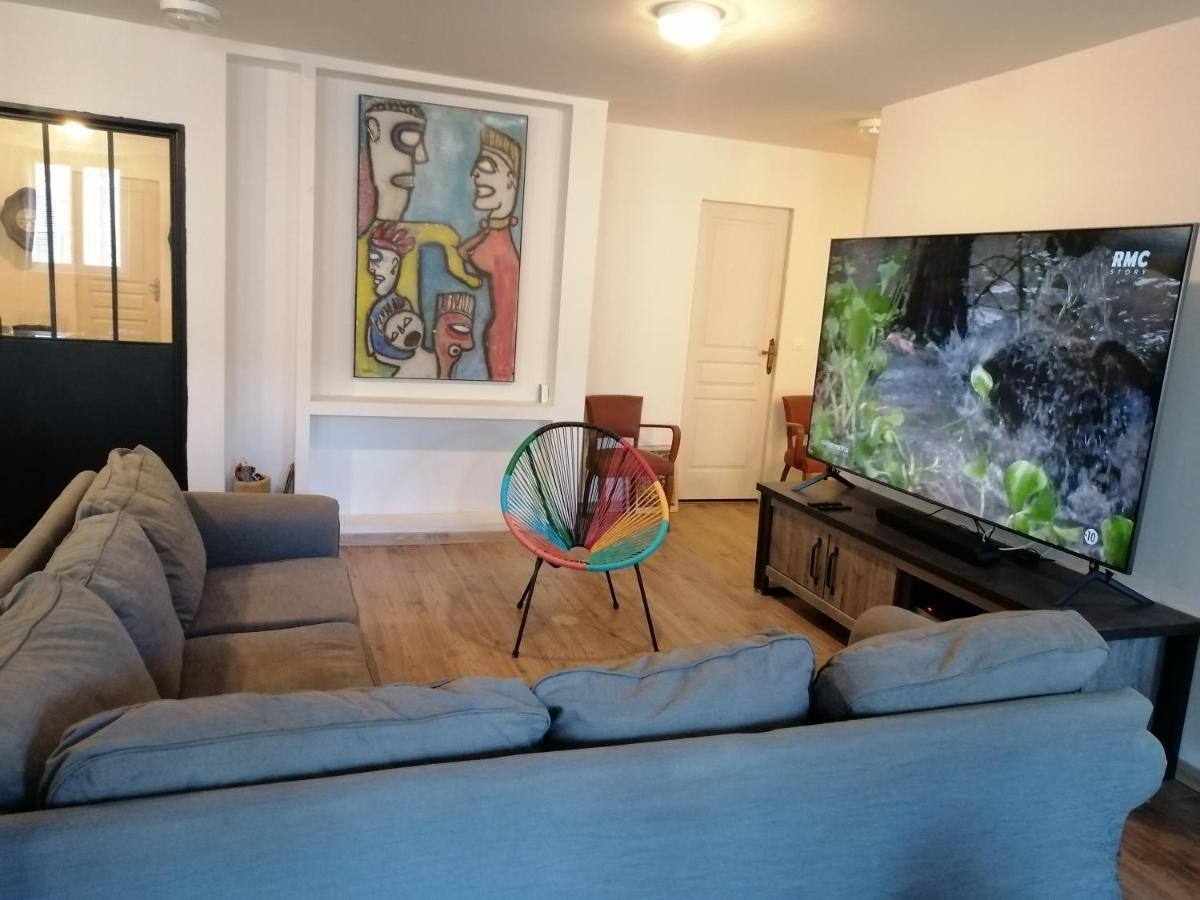 Logement Entier Spacieux Et Confortable A 1 H De Paris Courtenay  Exterior foto